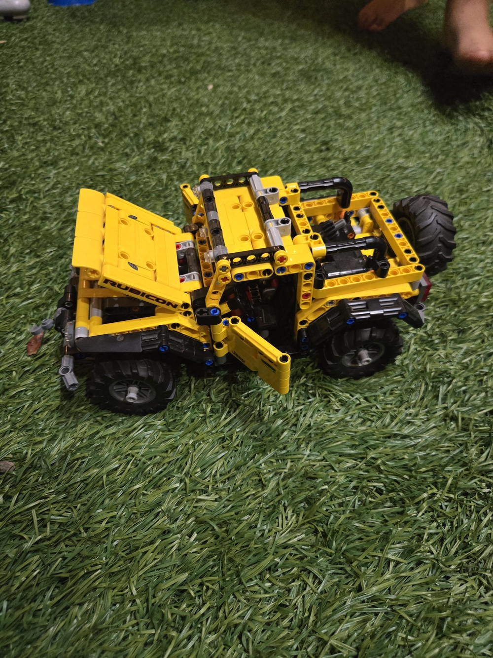 Lego Jeep - Picture 2 of 4